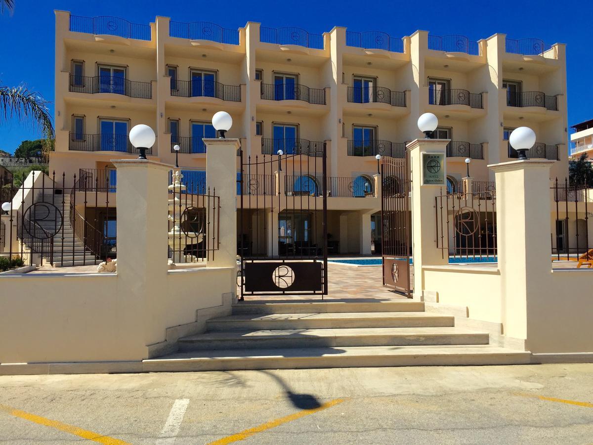Hotel Riviera Palace Porto Empedocle Exteriör bild